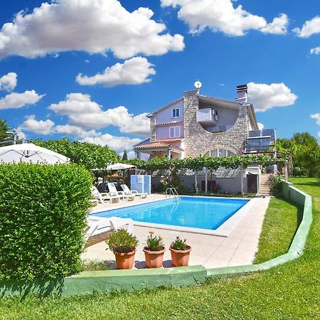 Double Room With Pool 2261 Medulin Dış mekan fotoğraf