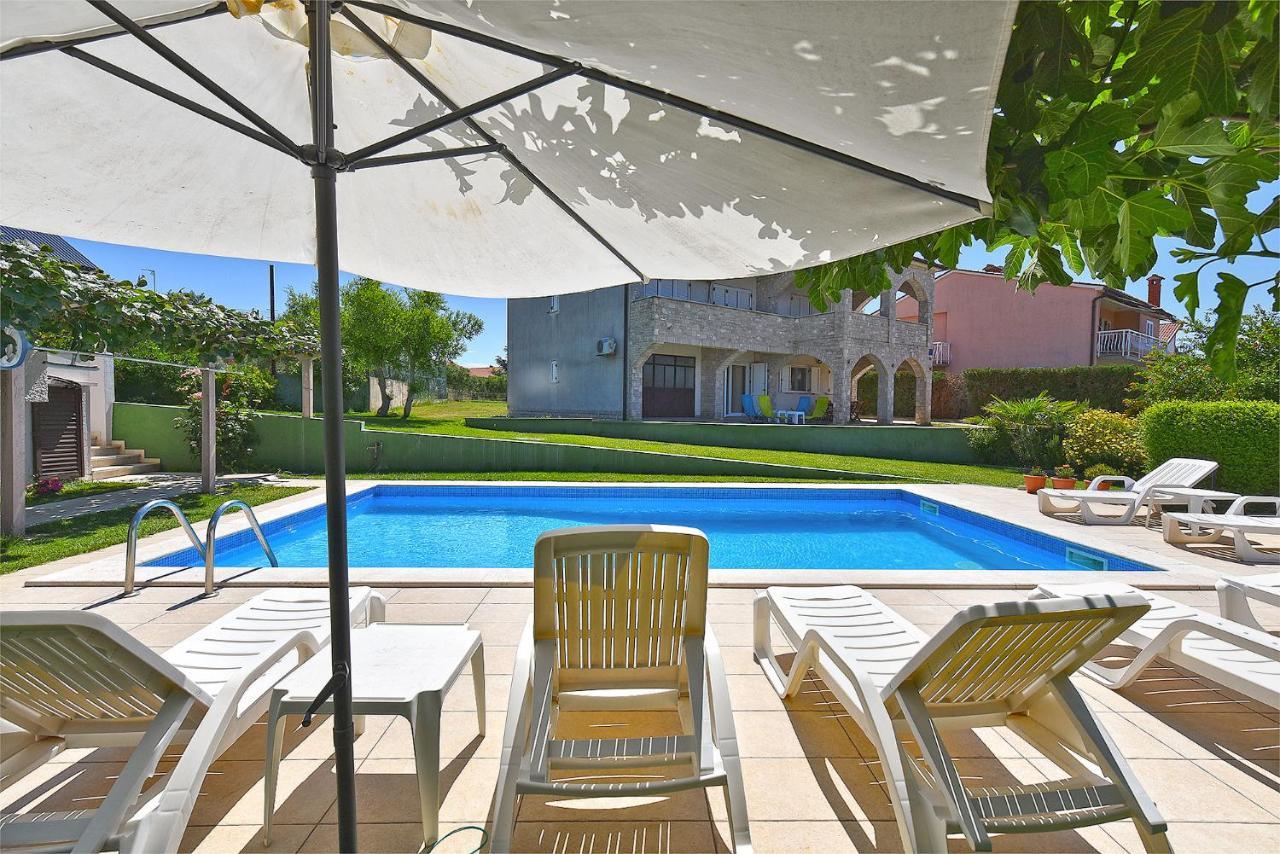 Double Room With Pool 2261 Medulin Dış mekan fotoğraf