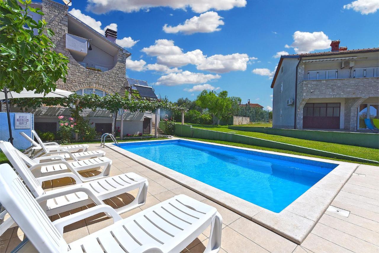 Double Room With Pool 2261 Medulin Dış mekan fotoğraf
