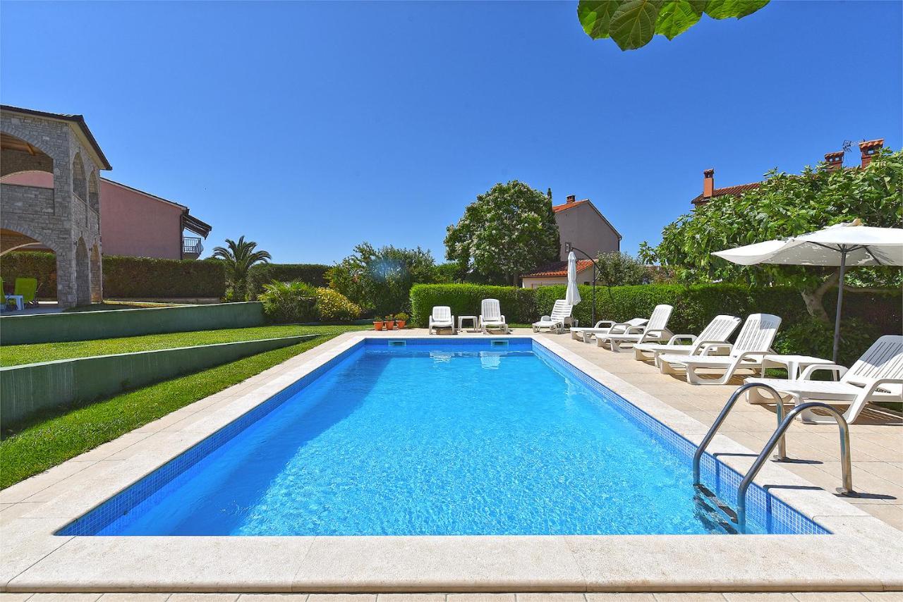 Double Room With Pool 2261 Medulin Dış mekan fotoğraf
